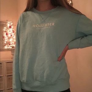 Hollister Crewneck